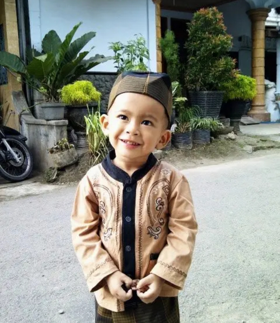 https://fathanabdullah.khitanan.id/dirmember/00000002/sugeng19/photo-11399-8466-l-202310310838.jpg